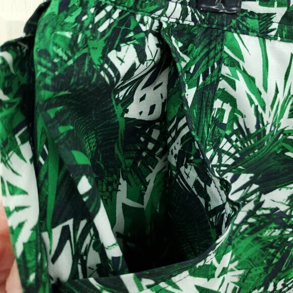 Athleta Tropic Stellar Short Pull On L Palm Tree Print Green/White - Picture 7 of 13